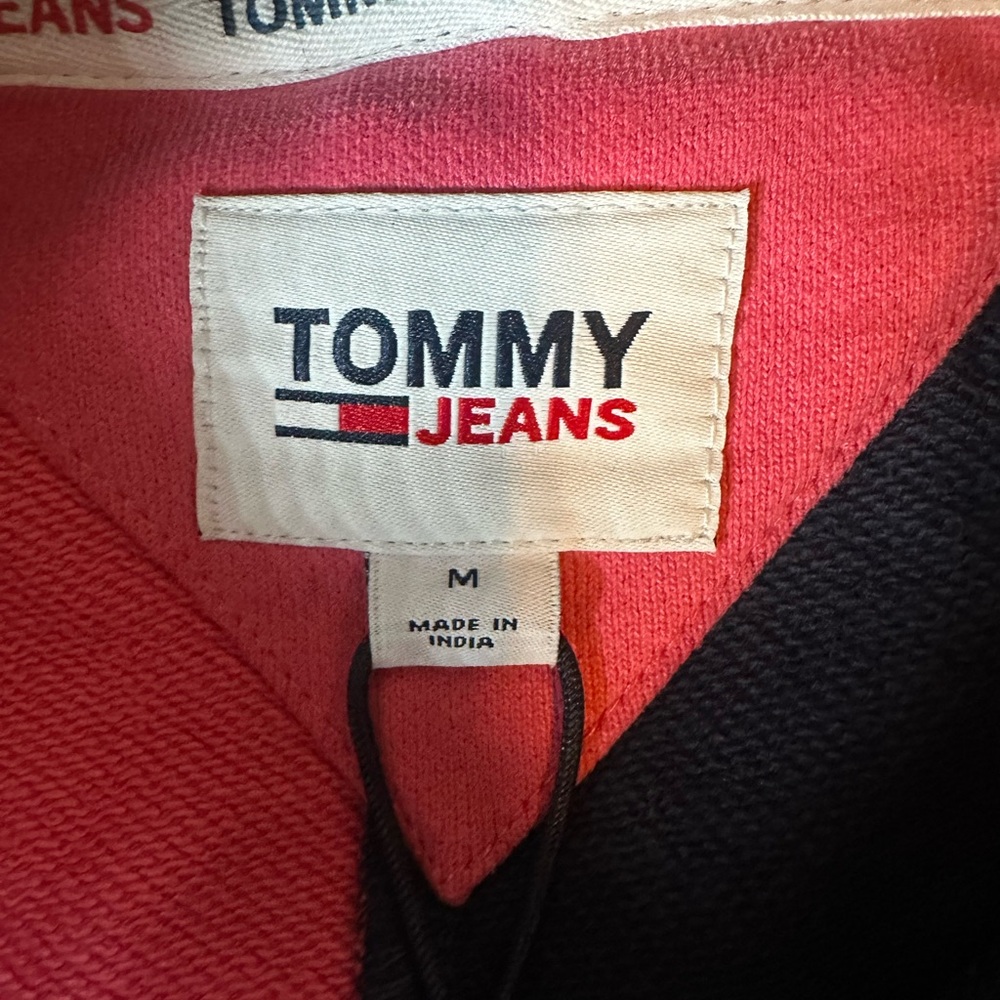 Tommy Hilfiger TJM Skater Archer Block
Hoodie, Size Medium NWT - Picture 8 of 11